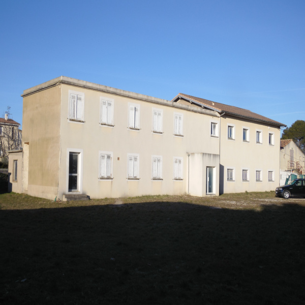 Location Immobilier Professionnel Local commercial Laudun-l'Ardoise 30290