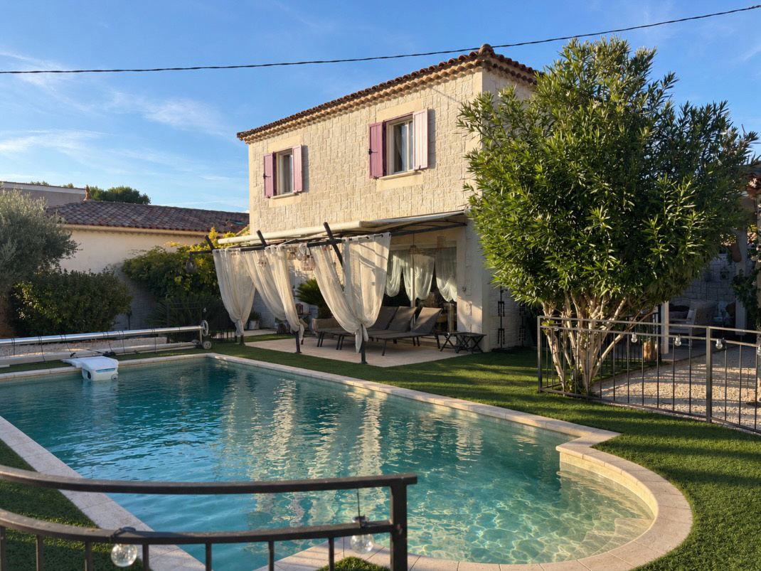 Maison à vendre à Tresques, 120 m², 6 pièces – photo 1 sur 18